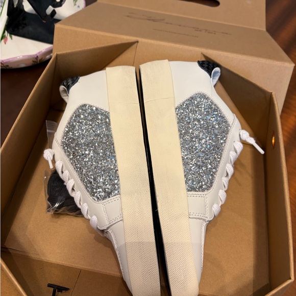 Vintage Havana Silver Glitter and Black Star Sneakers - Picture 5 of 8